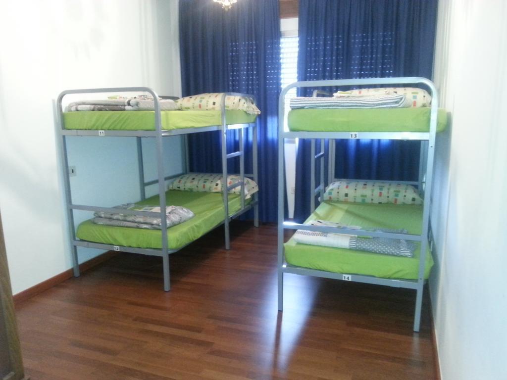 Albergue Pensión Flavia Padrón Habitación foto